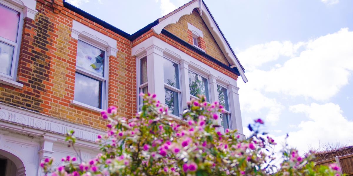 Spring into Action: The Benefits of Selling Your Home in Spring